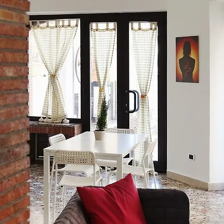 Casa Pirri Apartment *